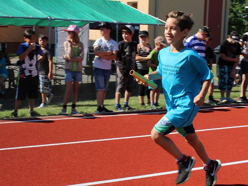 Slavnost v Měcholupech začala ráno štafetovým maratonem