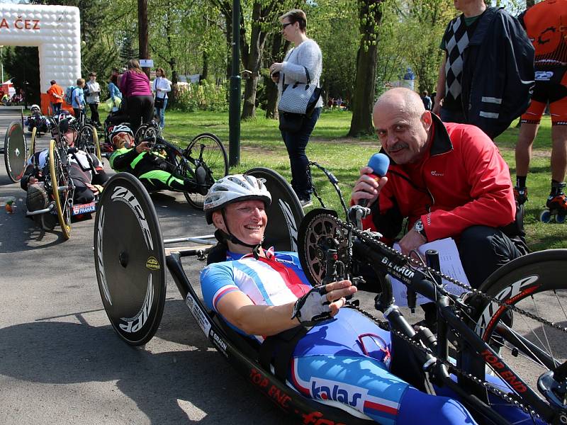 Radovan Šabata zpovídá nejrychlejší handbikerku mezi ženami, Kateřinu Antošovou.