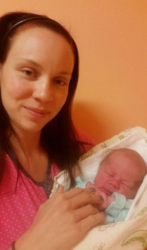 Artur Spurný se narodil 30. srpna 2017 v 11.24 hodin mamince Haně Spurné z Kryr. Vážil 3750 g a měřil 52 cm.