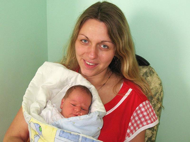 Mamince Lence Hegrové z Černčic se 12. června 2010 narodila dcera Tereza Hegrová. Vážila 3,21 kilogramu a měřila 50 centimetrů. 