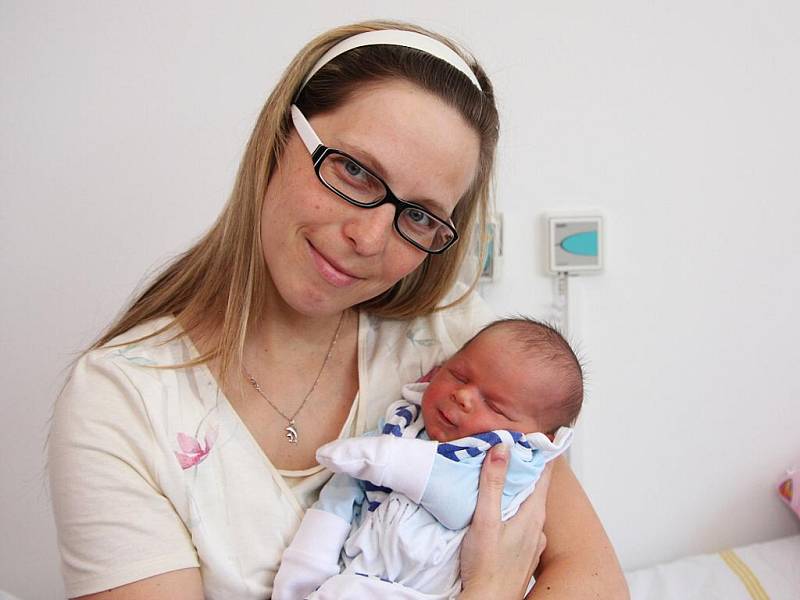Vendule Fidlerové z Výškova se 1. května 2011 ve 22:33 hodin v kadaňské porodnici narodil syn Tadeáš Cigl. Vážil 2,78 kg, měřil 48 centimetrů.  