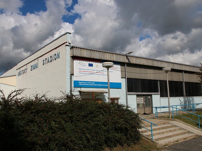 Městský zimní stadion v Lounech