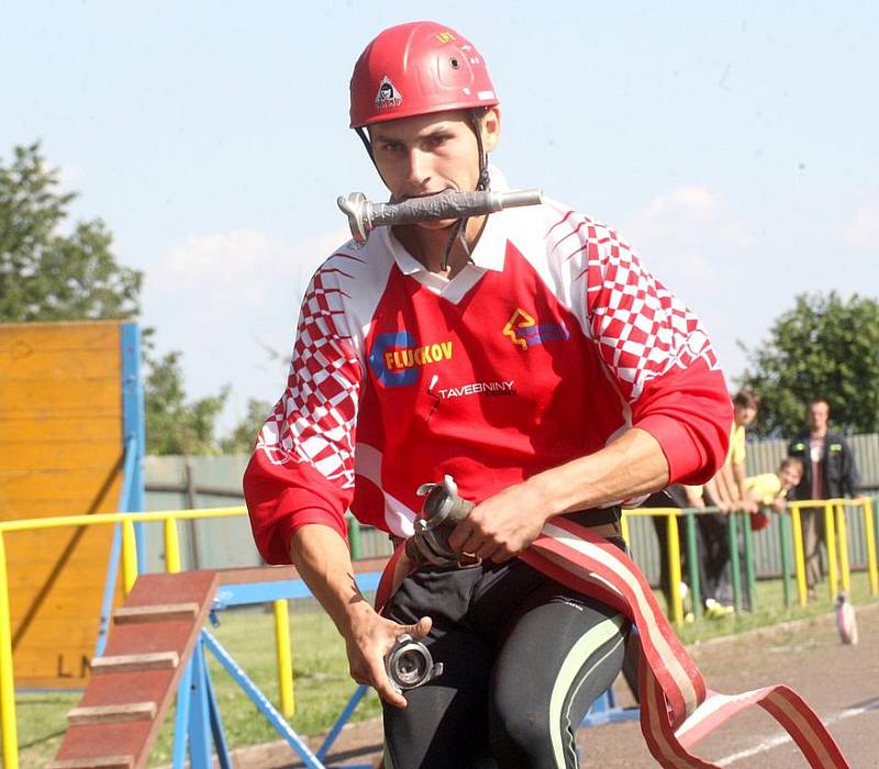 Krajská soutěž v požárním sportu dobrovolných hasičů na podbořanském sportovním stadionu.