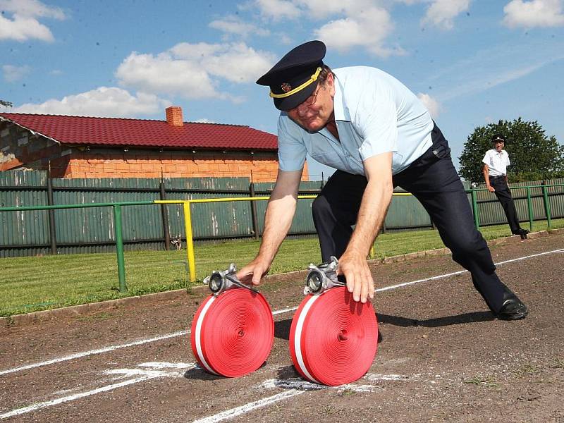 Krajská soutěž v požárním sportu dobrovolných hasičů na podbořanském sportovním stadionu.