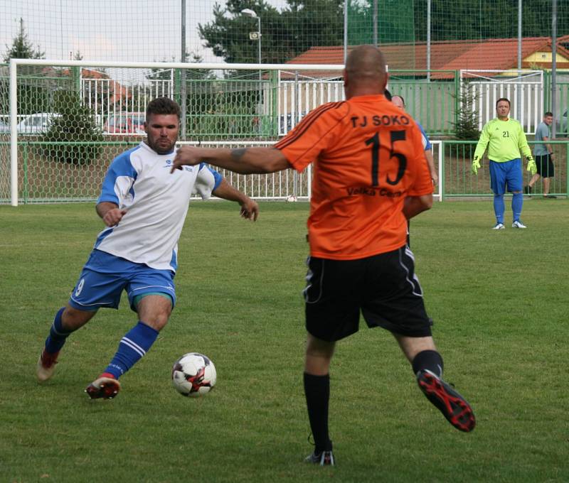 Velká Černoc (v oranžovém) - Březno