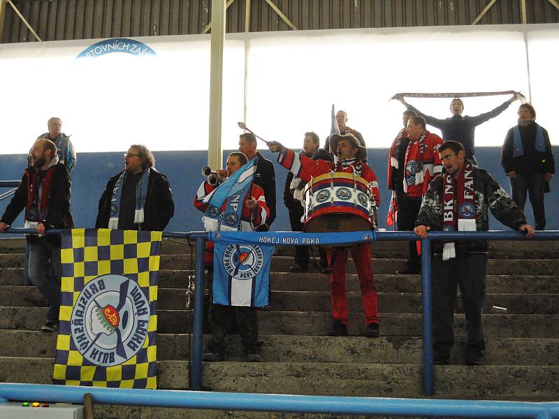 Fanoušci na lounském zimním stadionu