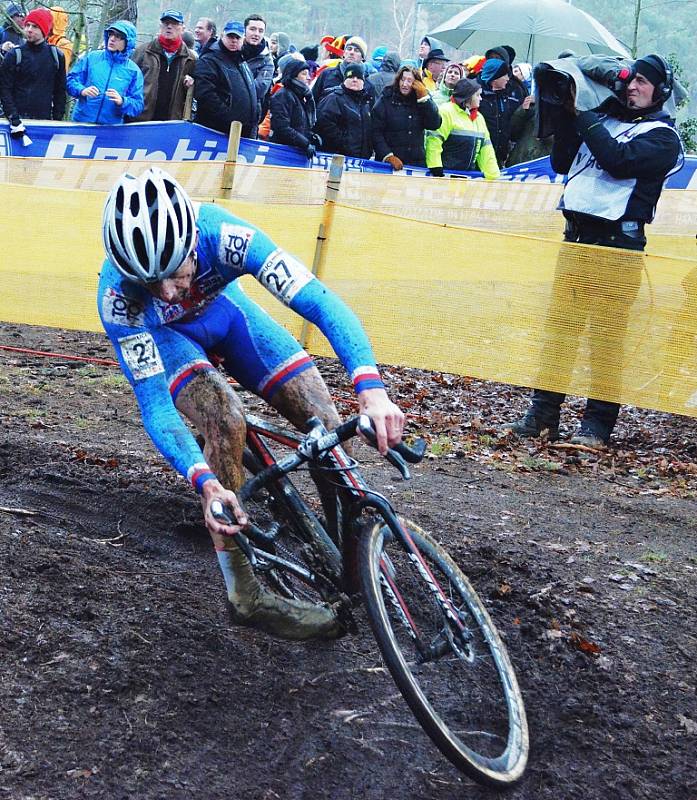 Závod mužů elite na MS v cyklokrosu v Zolderu. Radomír Šimůnek dojel na 9. pozici