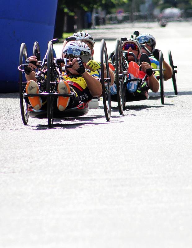 Nejlepší evropští handbikeři se sjeli do Loun, konal se tam tradiční evropský pohár ručních kol. Jela se časovka i městské kriterium.