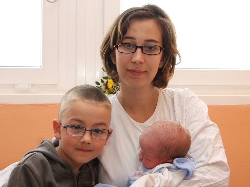 Matěj Šedo z Libočan se rozkřičel na svět v pondělí 21. dubna ve 21.53 hodin v kadaňské porodnici. Své rodiče potěšil váhou 3,45 kg a mírou  51 cm. Mamince Lucii Šedové gratulujeme.  