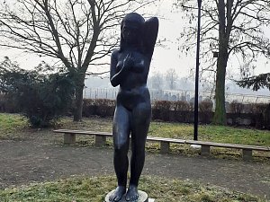 Z postoloprtské zámecké zahrady zmizela socha, které místní říkají Zuzana.