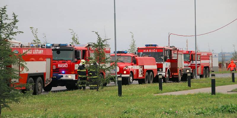 Velké cvičení záchranných složek v továrně firmy Grammer v zóně Triangle u Žatce