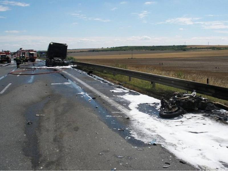 Srážka tahače s motocyklem u Postoloprt