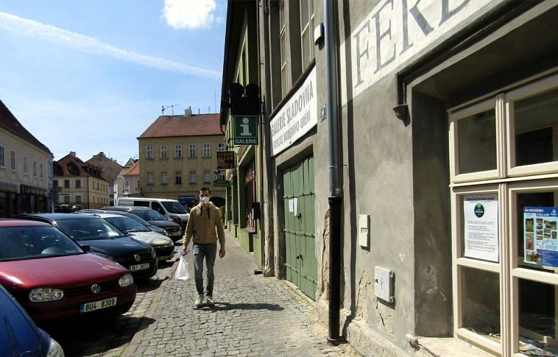 Co je nového v Žatci: Centrum města je plné obchodů, služeb a historie.