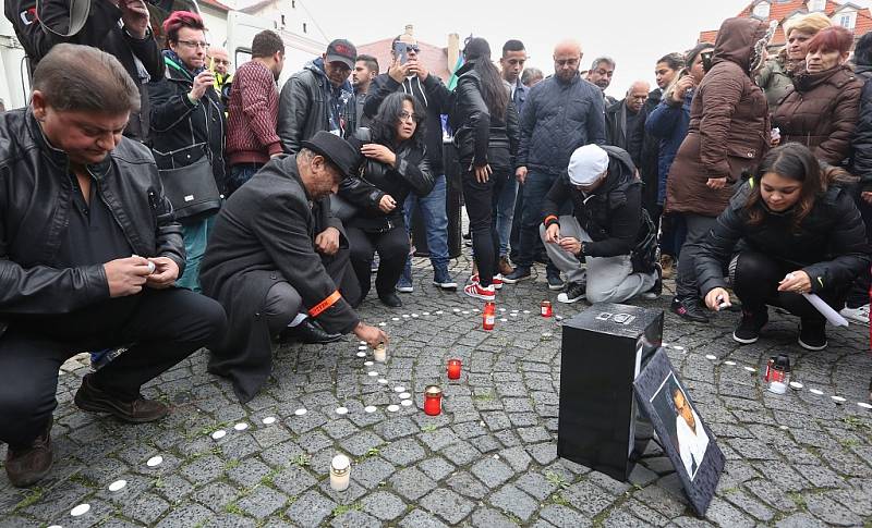 Pietní setkání na náměstí Svobody v Žatci 27. října 2016 