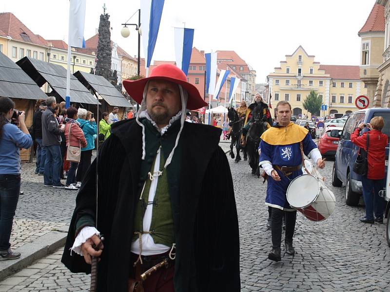 Program k výročí udělení privilegií na náměstí Svobody v Žatci.