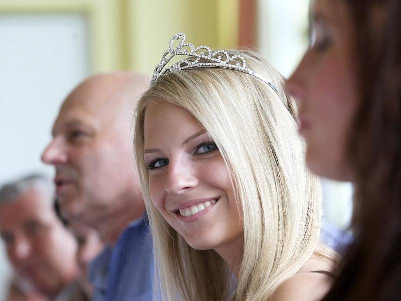 Finalistky soutěže Miss zlatého moku 2009 na soustředění v německém městečku Schöneck v Krušných horách