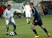 Fotbalové utkání Blšan (v bílém) proti LoKo Chomutov. Na snímku hrající trenér Josef Němec