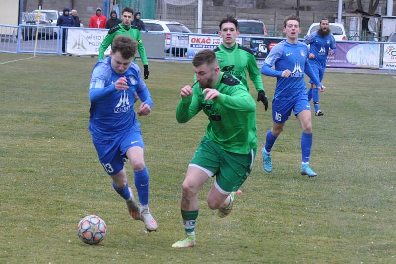 Louny doma na startu jara v severočeském derby přemohly Vilémov 2:0.