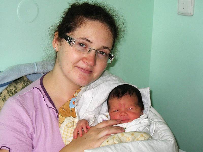 Mamince Aleně Abu–Daqa Hrubé ze Žatce se 4. října 2010 ve 2:15 hodin narodil syn Ibrahim Josef Abu–Daqa. Vážil 3,53 kilogramu  a měřil 49 centimetrů. 