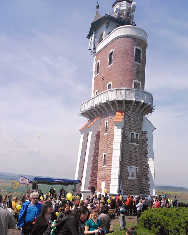 Sobotní oslavy 110 let od vybudování a otevření Schillerovy rozhledny v Kryrech u Podbořan.