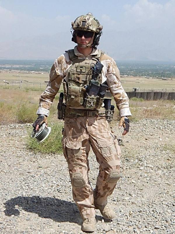 Nadpraporčík Michal Baka je vrchním praporčíkem 4. brigády rychlého nasazení v Žatci. Má za sebou tři mise v Afghánistánu, jednou byl v Iráku a Kosovu.