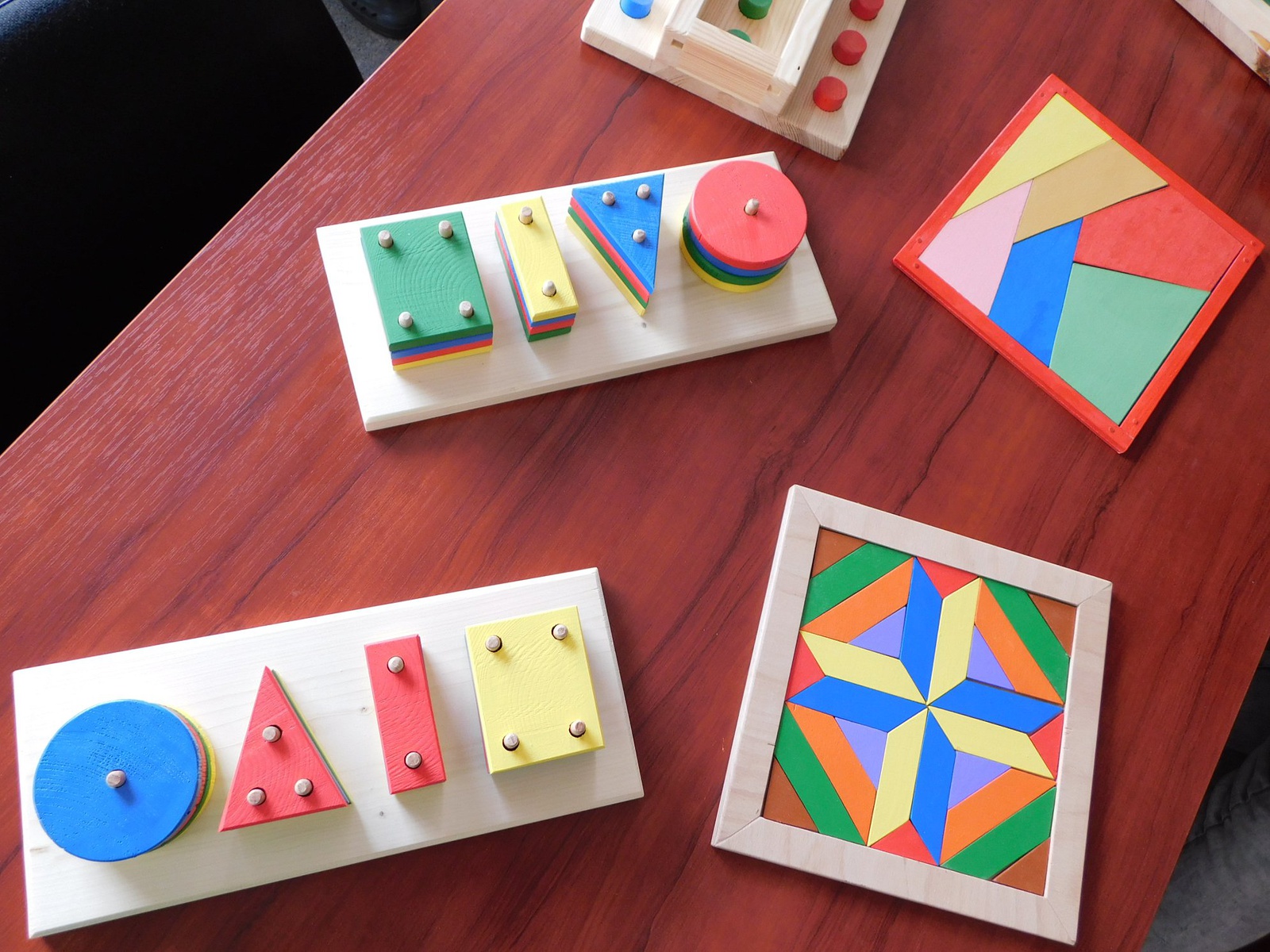 Vězni z Nového Sedla vyrobili hračky pro žatecké děti - Žatecký a lounský  deník