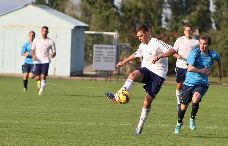 Utkání Podbořan (v modrém) proti Chomutovu