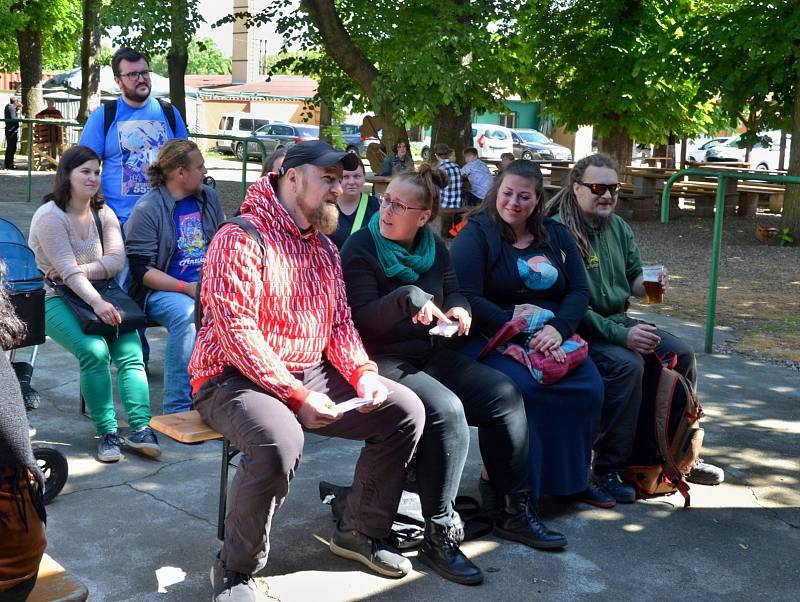 Letošní 18. ročník oblíbeného festivalu Antikotel přilákal v Lounech opět řadu diváků.