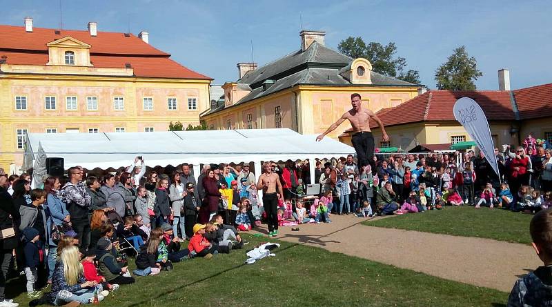 Jablečný den na zámku v Krásném Dvoře.