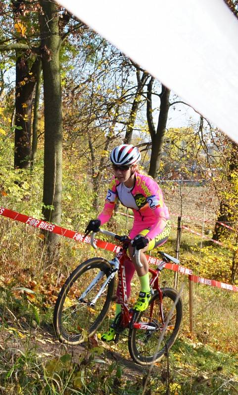 Český pohár v cyklokrosu v Lounech. Martina Mikulášková dojela třetí.