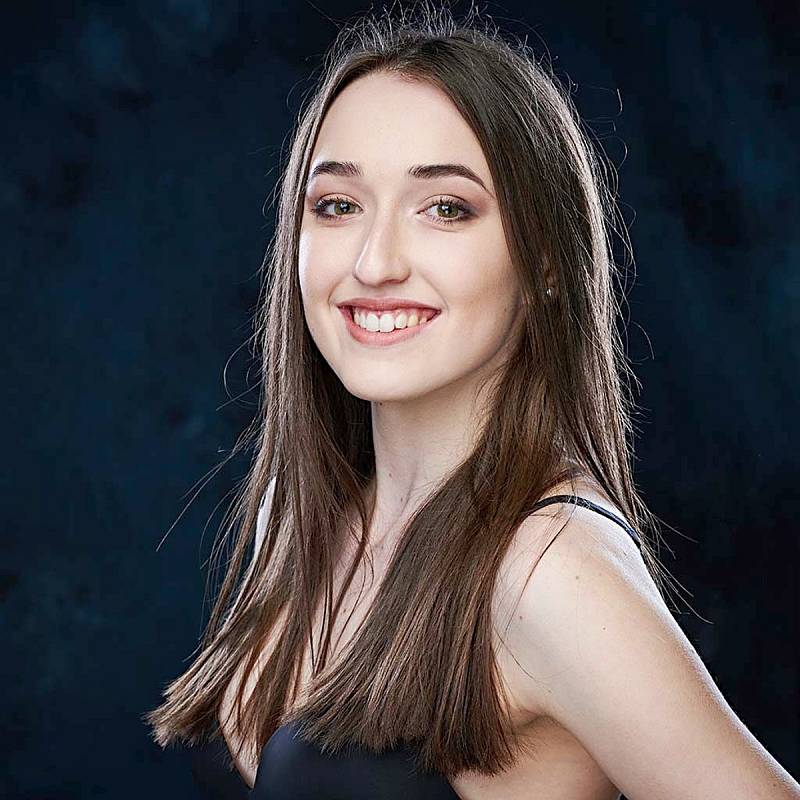 Karolína Bubáková z Loun soutěžila ve studentské Miss OK.