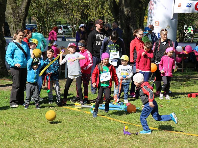 Memoriál Karla Raise v Lounech. Pro děti byla připravena řada sportovních aktivit