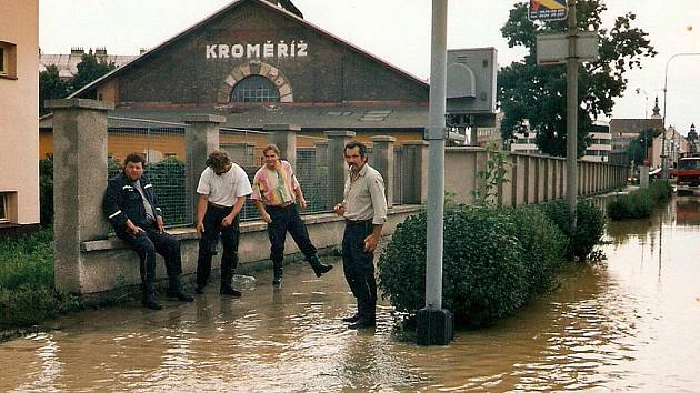 Dobrovolní hasiči z Libčevsi vyjeli pomáhat například v roce 1997 při povodních do Kroměříže