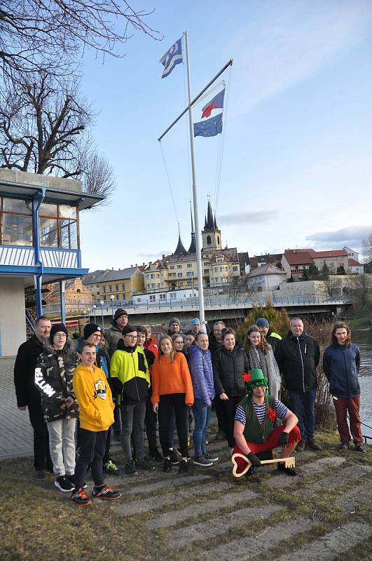 Veslaři založili novou tradici, vodník odemkl Ohři.