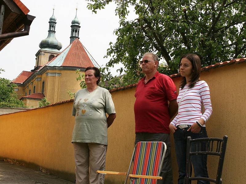 Zahájení výstavy fotografií aktů Petra Žižáka v perucké Galerii u Plazíka