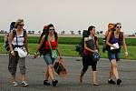 Milovníci hudby přijeli na letiště v Panenském Týnci na Open Air Festival