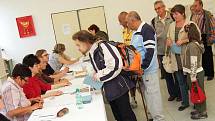 Volby v okrese Louny. V pátek 28. května se startovalo ve 14 hodin, hlasovalo se také v Žatci na tamní poliklinice. 