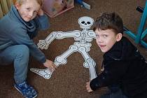 Ve školní družině při ZŠ Všehrdova v Lovosicích proběhla celodružinová akce s názvem „My se duchů nebojíme“. Škola se proměnila v místo plné kouzel, strašidel a tajemství.