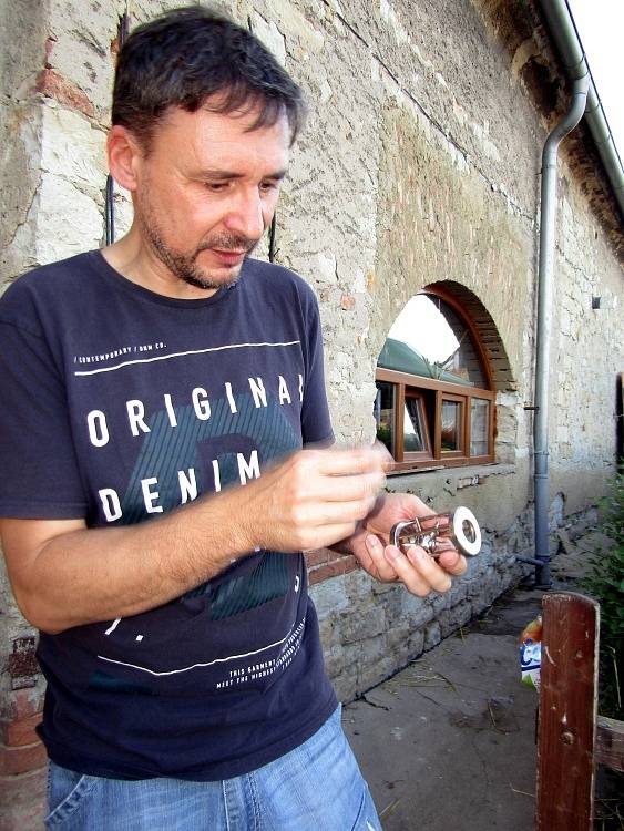 Táborníci si hráli v Radíčevsi na Rychlé šípy, nechyběl bobřík odvahy.