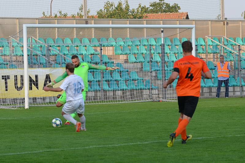 FC Chomutov - SEKO Louny 1:0 (Chomutov v bílém)