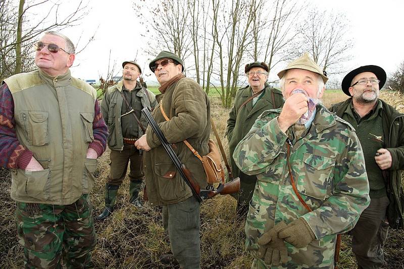 Myslivci v Bitozevsi vyrazili na drobnou zvěř