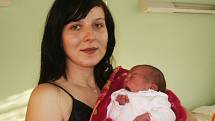 Mamince Andree Pilařové z Podbořan se 15.12. v 11.07 hodin narodila v žatecké porodnici dcera Karolína. Váha 2,8 kg, výška 47 cm. Gratulujeme.