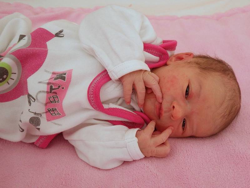 Barbora Kresáňová se narodila 12. listopadu 2017 ve 22.50 hodin rodičům Anetě a Josefu Kresáňovým z Lubence. Vážila 2840 g a měřila 47 cm.