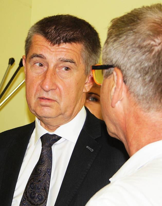 Ministr financí Andrej Babiš navštívil žateckou nemocnici