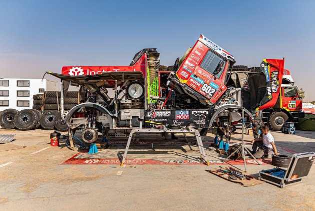Automechanik Robert Morávek pracoval na letošním Dakaru.