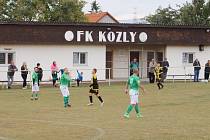 Fotbal v Kozlech a podzimní střetnutí domácího týmu s Vroutkem.