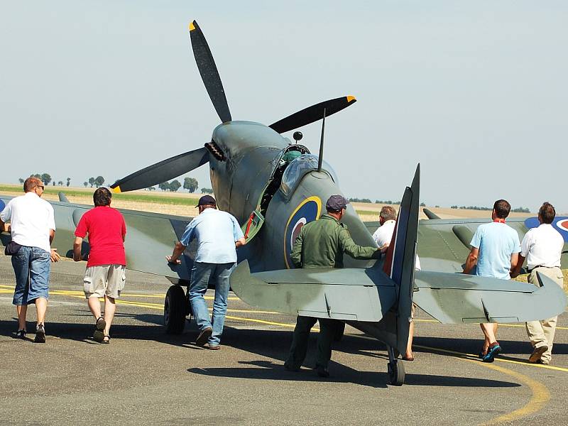 Velkým lákadlem byl letoun Spitfire, neoblíbenější stroj generála Fajtla.