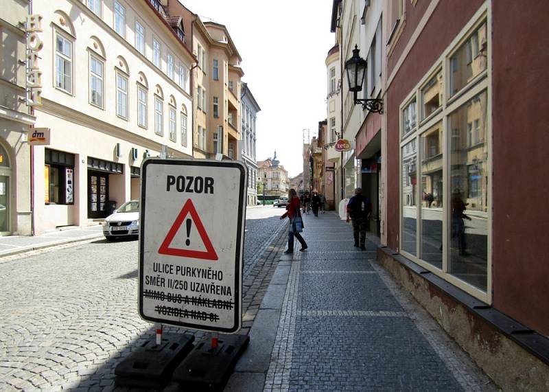 Co je nového v Žatci: Centrum města je plné obchodů, služeb a historie.