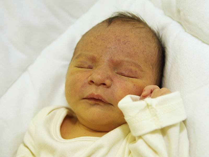 Monice Slabochové z Loun se 29. prosince v chomutovské porodnici narodil syn Tadeáš. Měřil 50 cm, vážil 3,25 kg. 