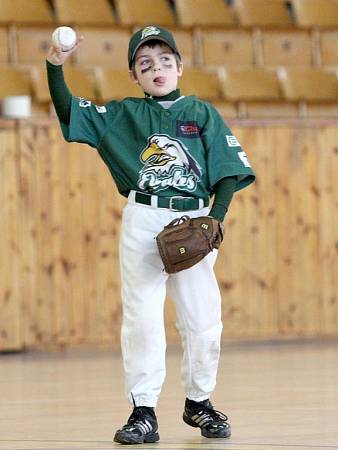 Fotogalerie: Dětský turnaj v baseballu v lounské sportovní hale - Žatecký a  lounský deník